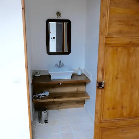 Nocleg ze śniadaniem La Garoffe 3*